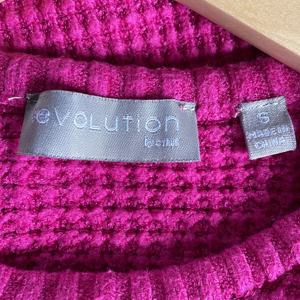 Evolution by Cyrus Fushia Waffle Knit PullOver Size Small - Picture 4 of 4